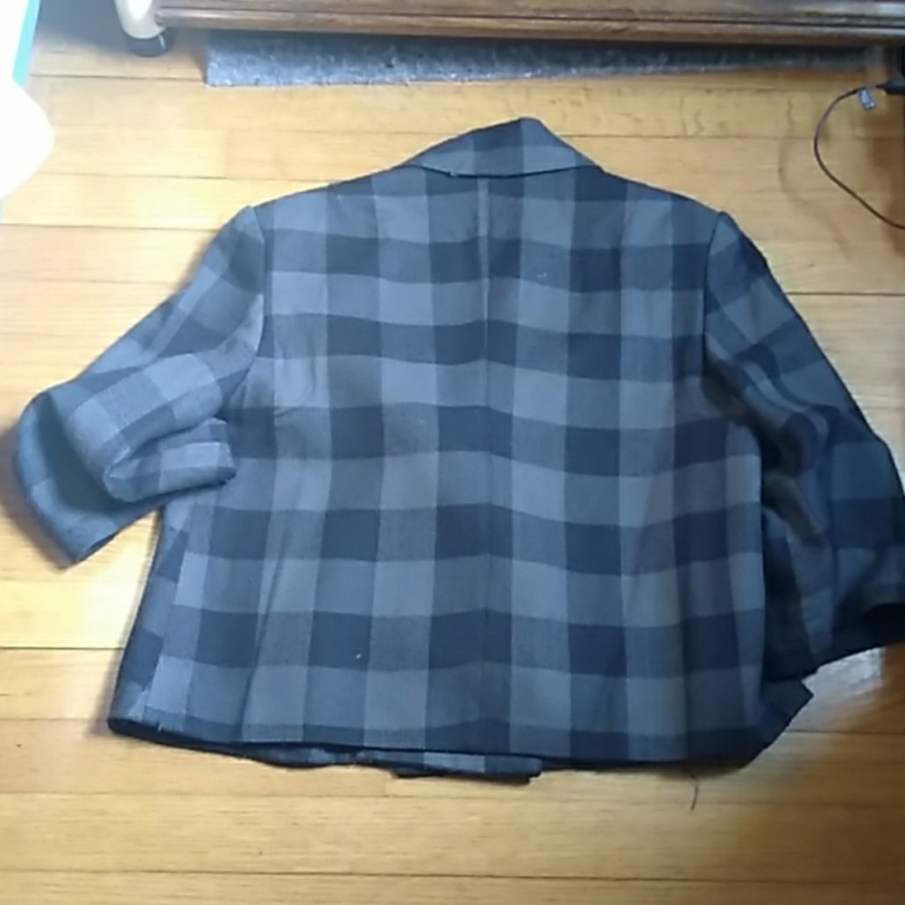 1/2 PRICE🔻Larry Levine Oversized Cropped Jacket - Picture 6 of 9